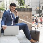 Hogyan védd meg a telefonodat a táskakáoszban? Mindennapi trükkök az okoseszközök biztonságáért